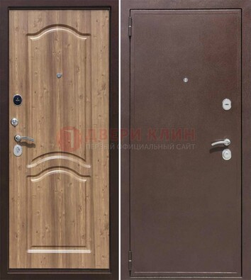 Коричневая железная дверь с порошковым окрасом ДП-191 в Сосновый Бор